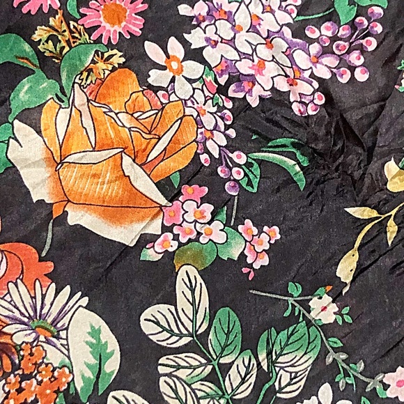 Johnny Was Black Floral 42” Scarf With 3 Tassels Each Corner, NWOT, DISC. Box - Picture 5 of 8